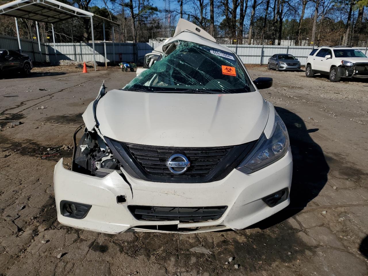 2018 Nissan Altima - Image 5