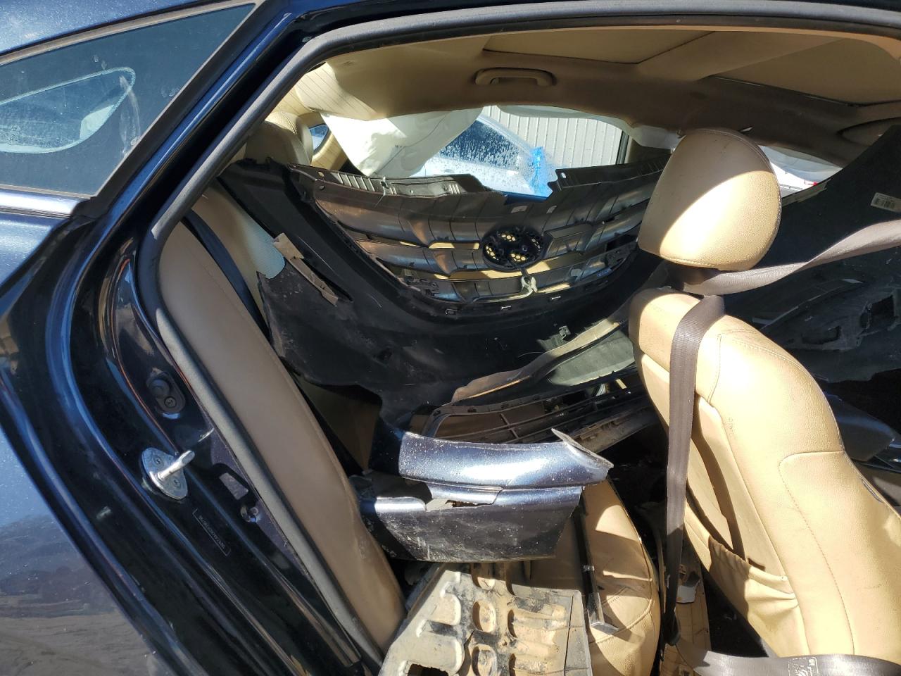 2012 Hyundai Sonata - Image 11