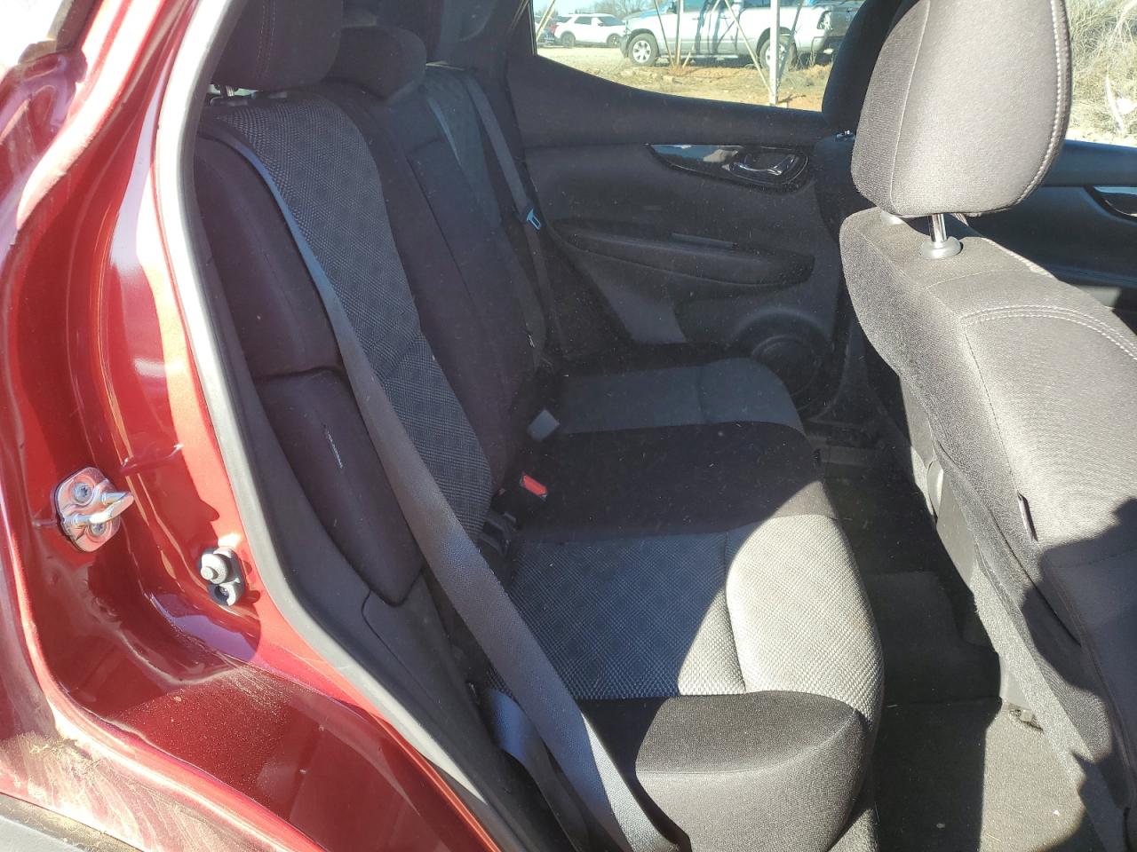 2021 Nissan Rogue - Image 10