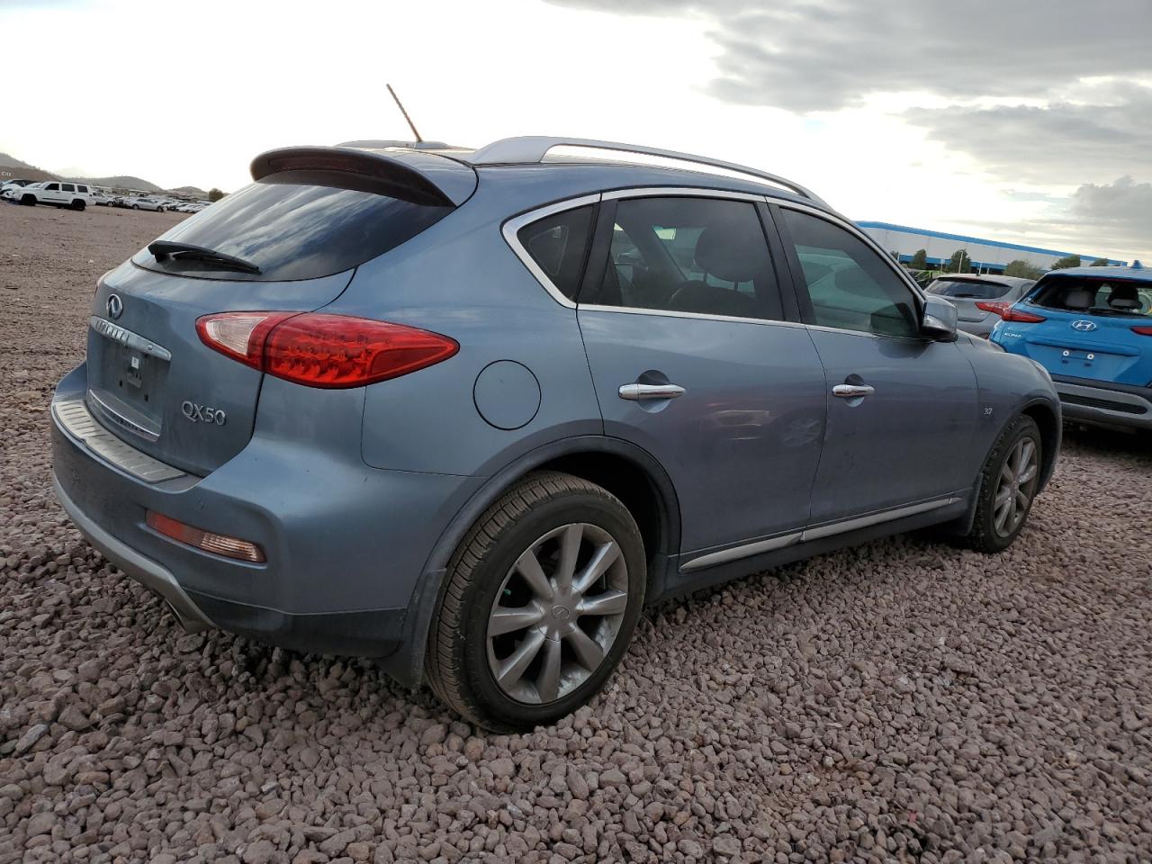 2017 Infiniti QX50 - Image 3