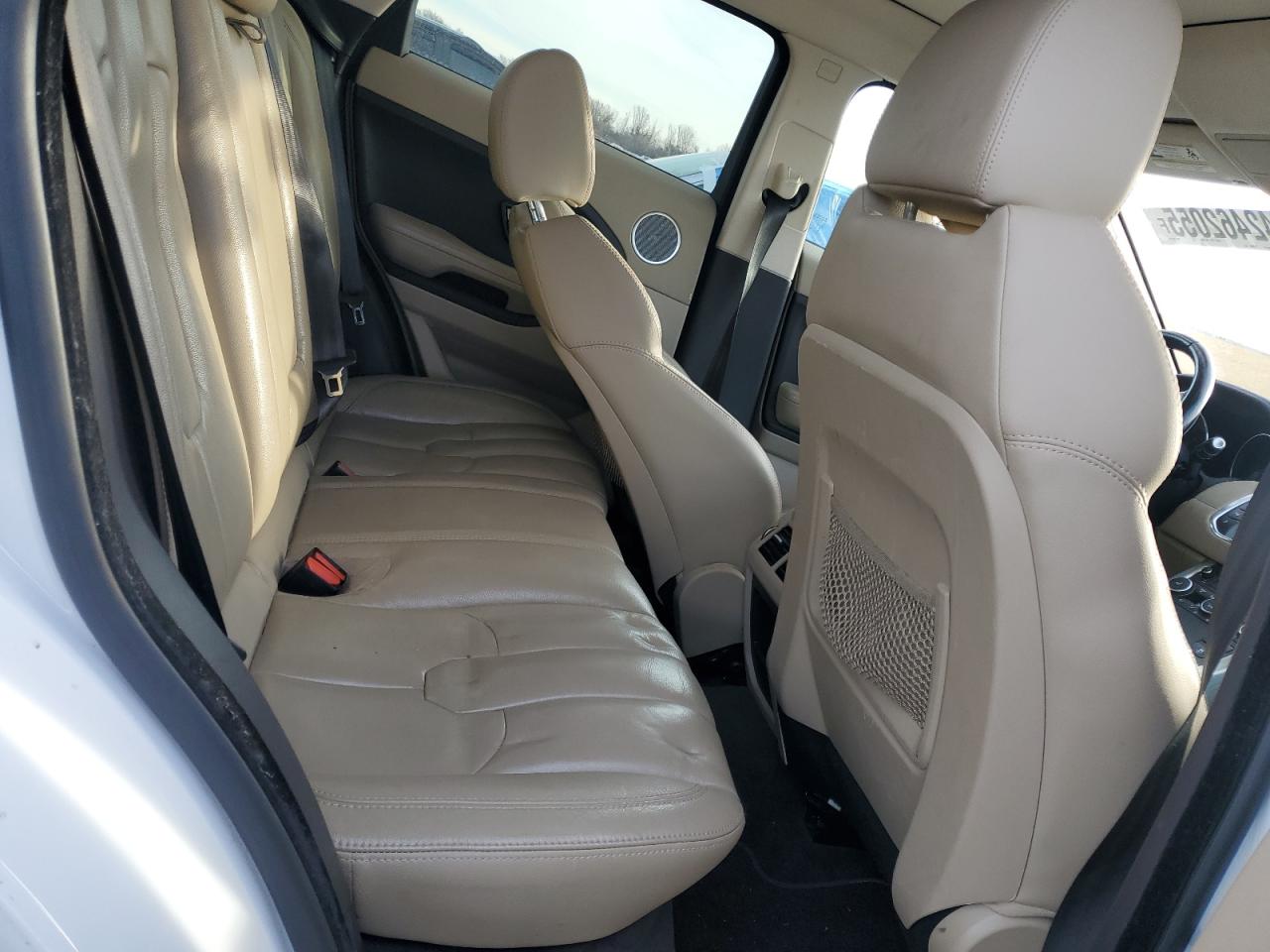 2015 Land Rover Range Rover - Image 11