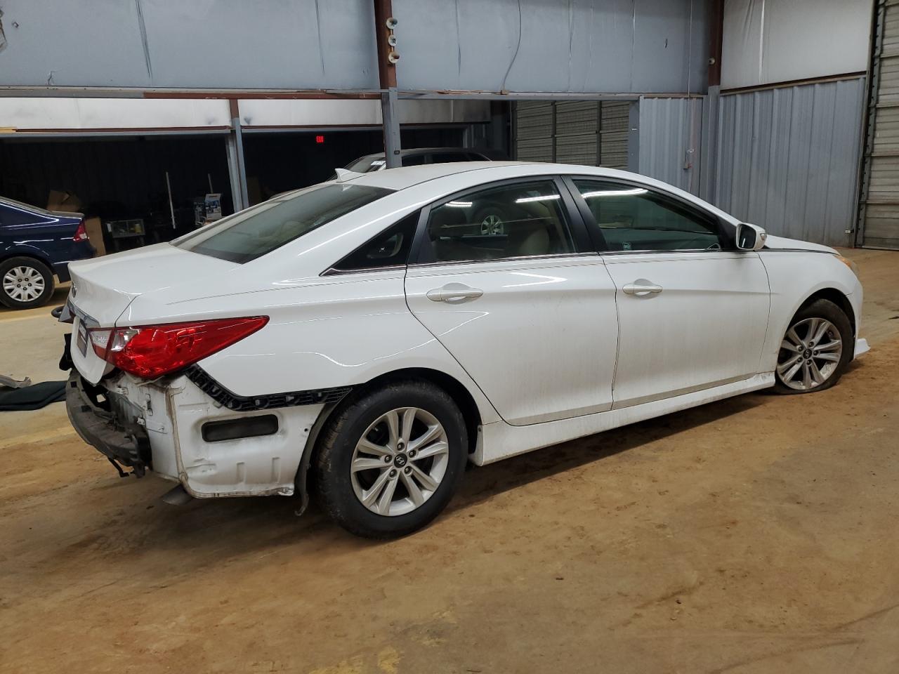 2014 Hyundai Sonata - Image 3