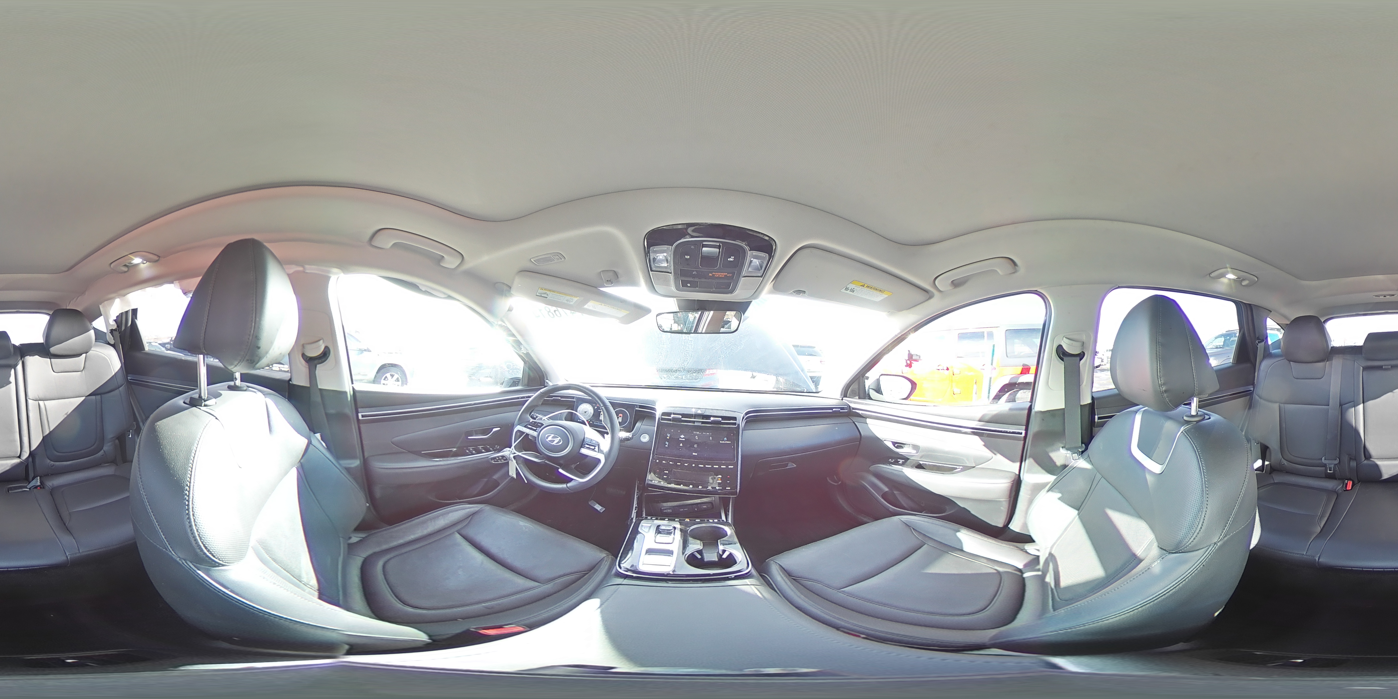 2022 Hyundai Tucson - Image 16