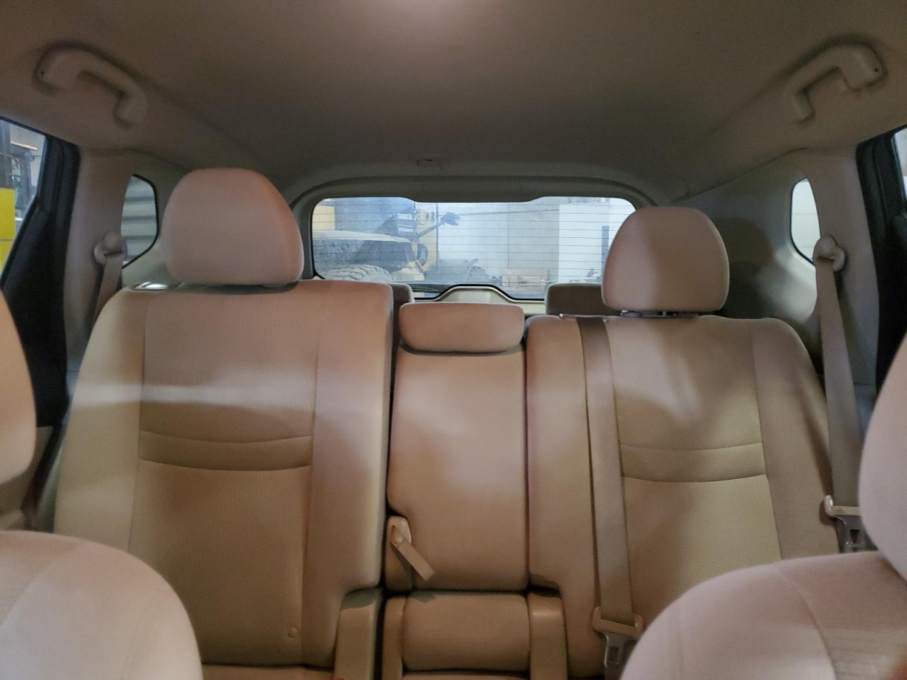 2014 Nissan Rogue - Image 10