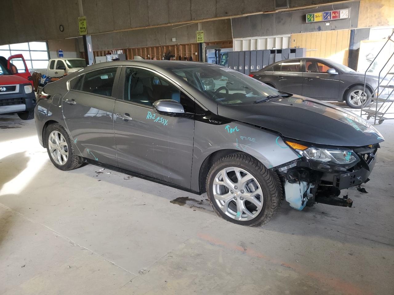 2018 Chevrolet Volt - Image 4