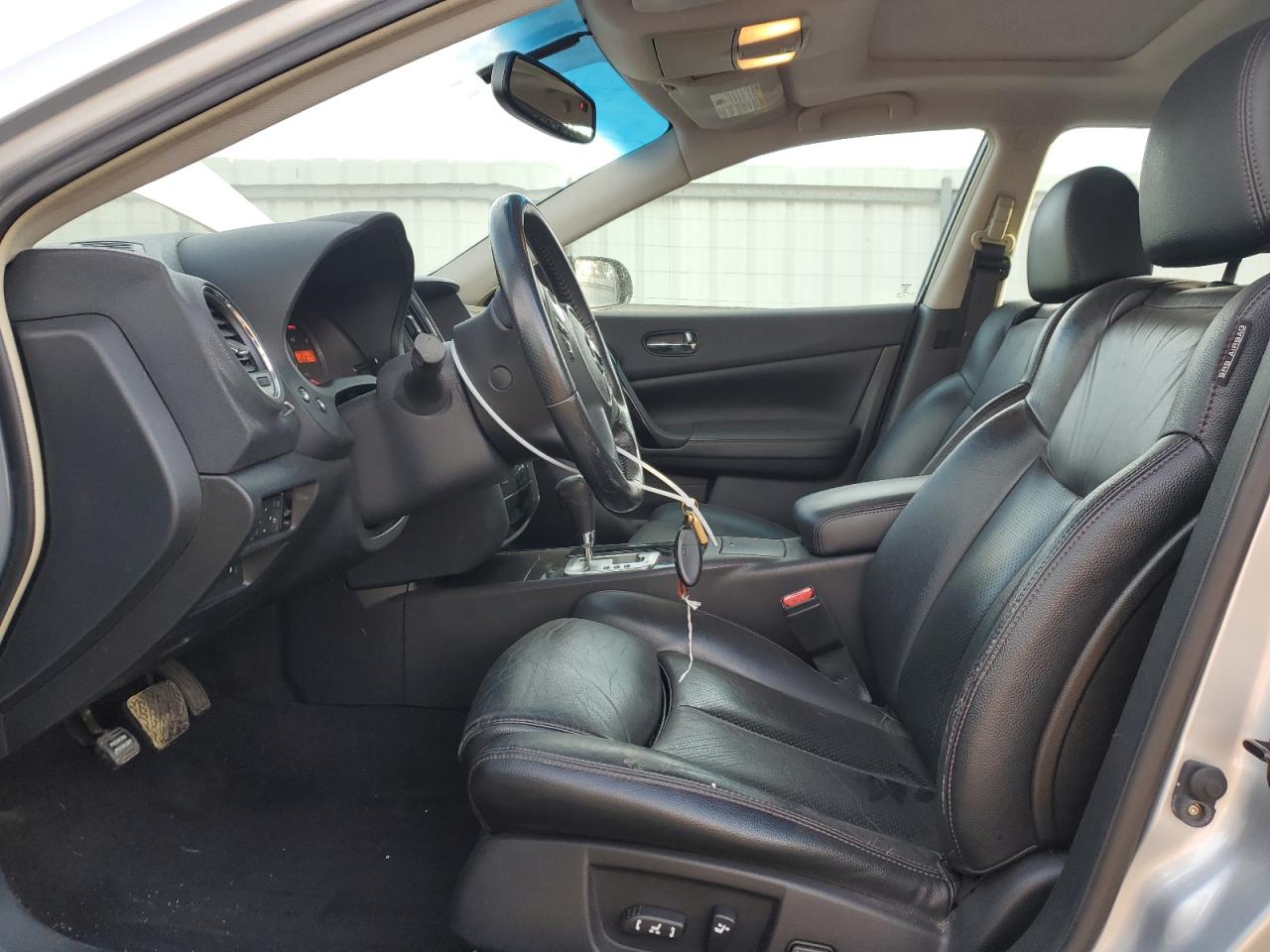 2010 Nissan Maxima - Image 7