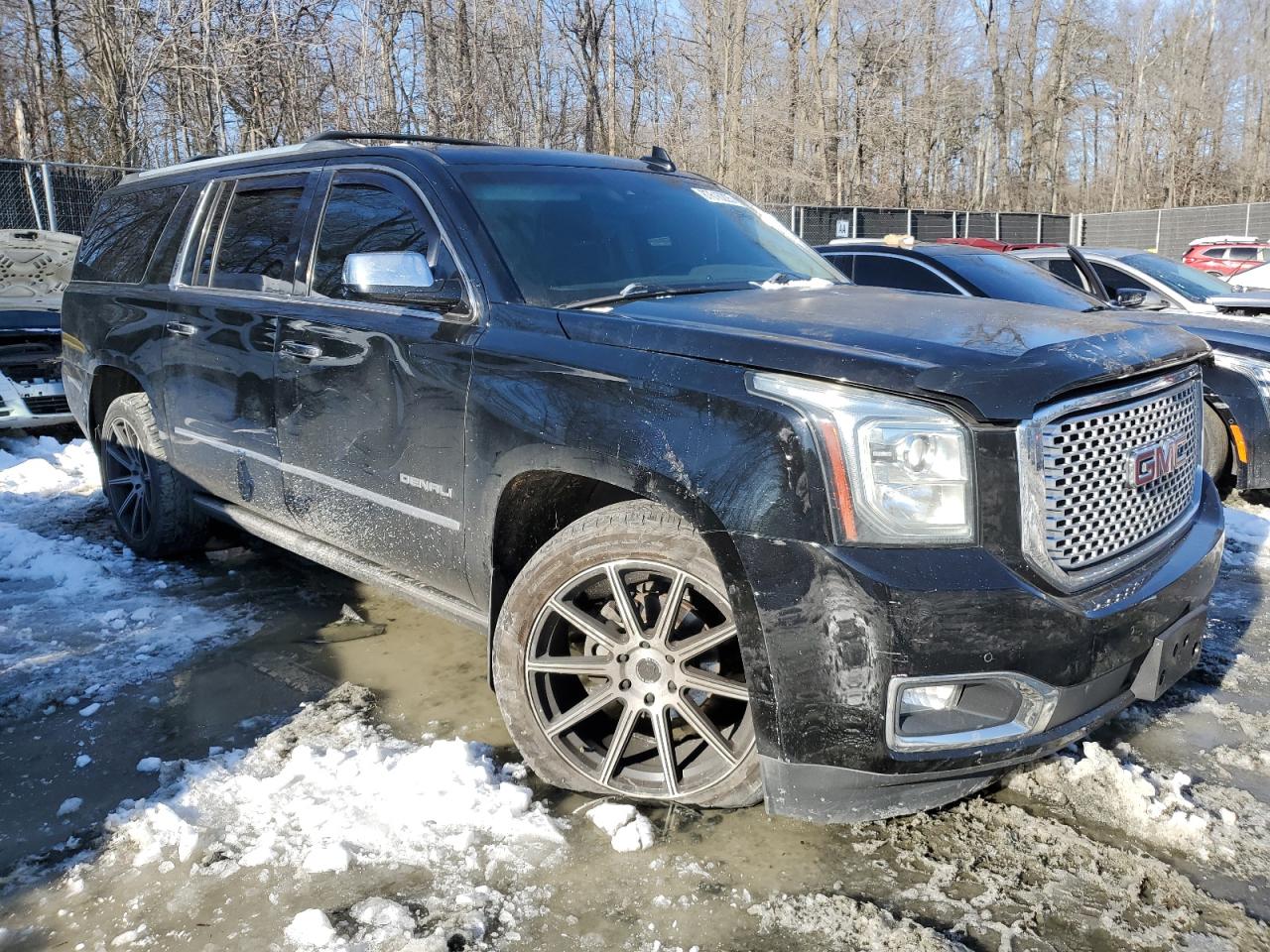 2015 GMC Yukon - Image 4