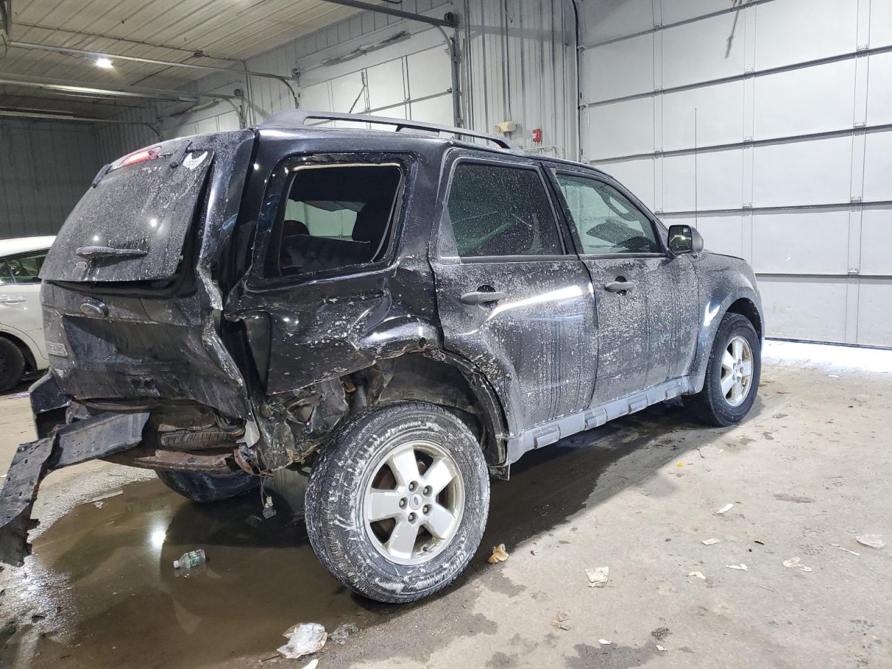 2011 Ford Escape - Image 3