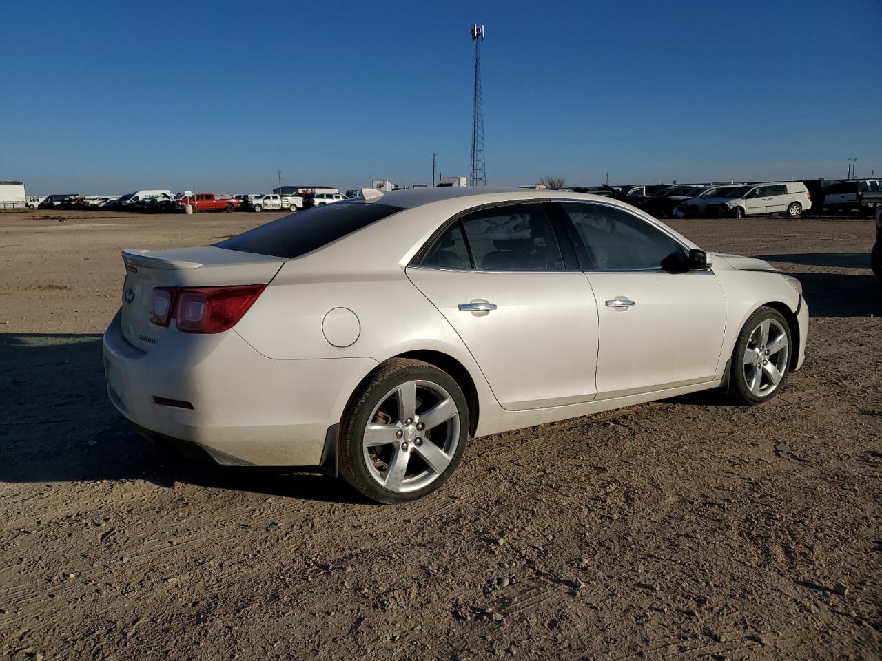 2014 Chevrolet Malibu - Image 3