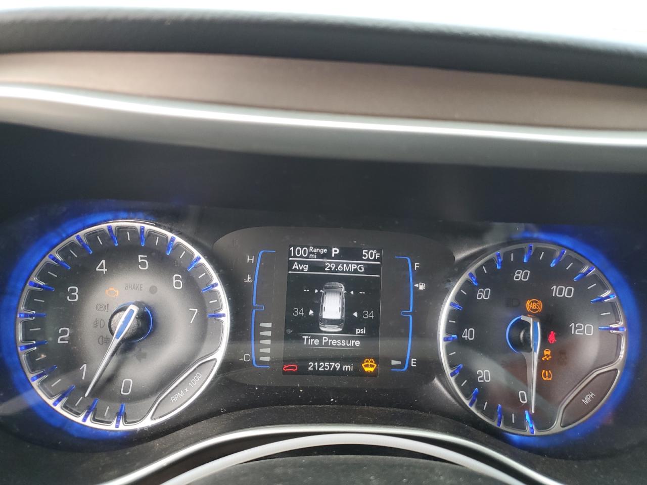 2019 Chrysler Pacifica - Image 9