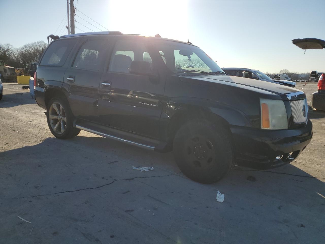 2003 Cadillac Escalade - Image 4