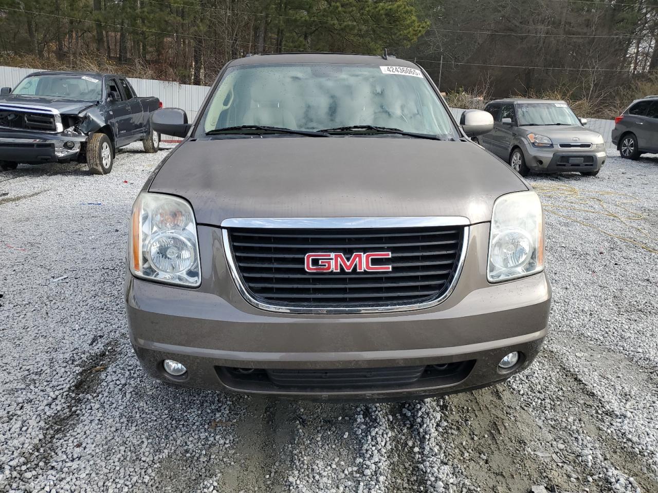 2013 GMC Yukon - Image 5