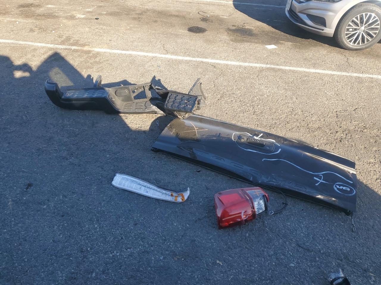 2021 Toyota Tacoma - Image 12