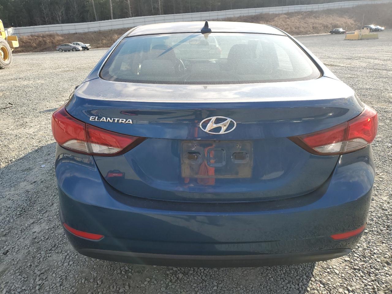 2015 Hyundai Elantra - Image 6