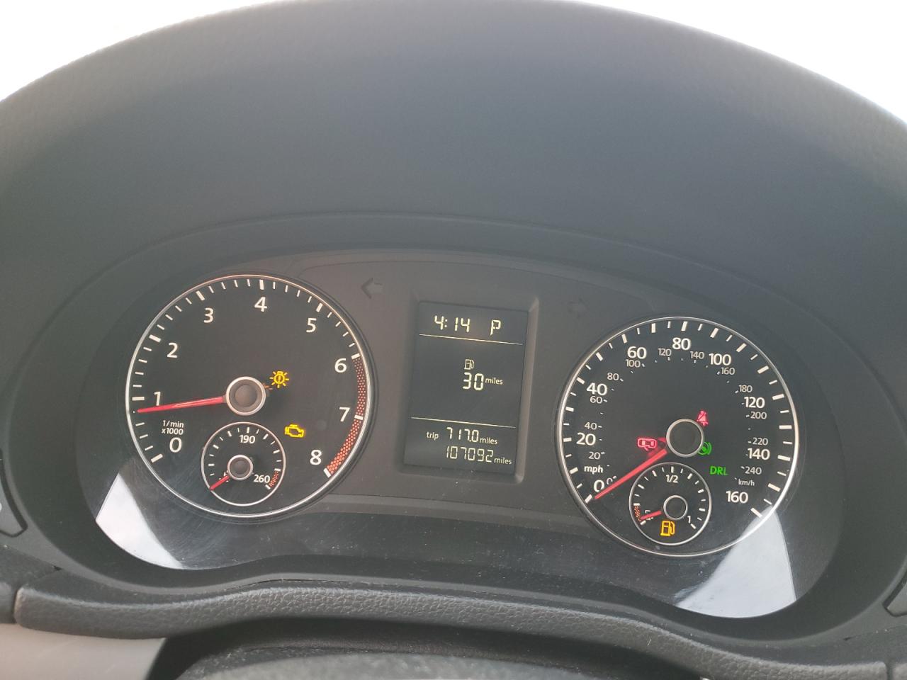 2014 Volkswagen Passat - Image 9