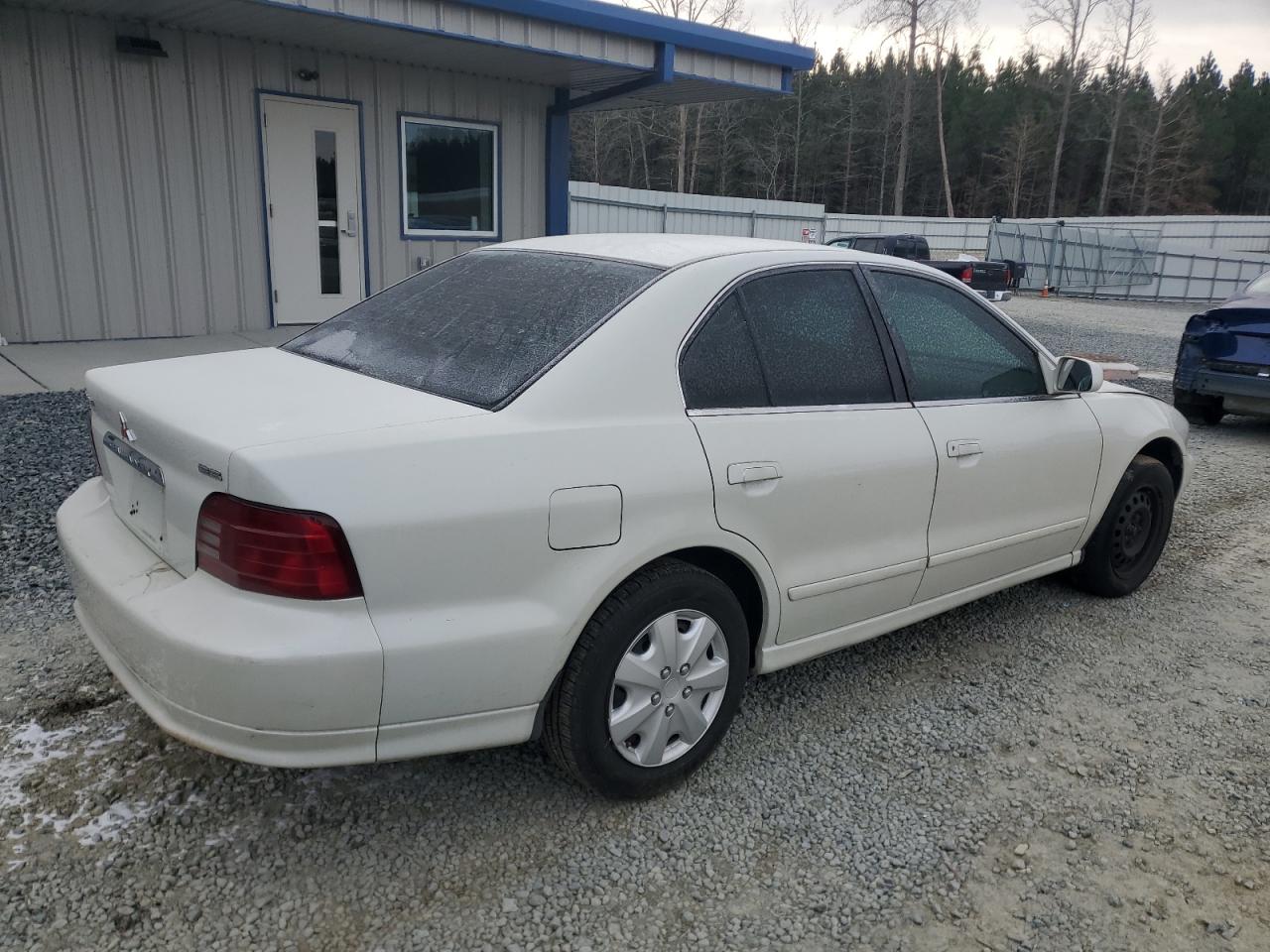 2001 Mitsubishi Galant - Image 3