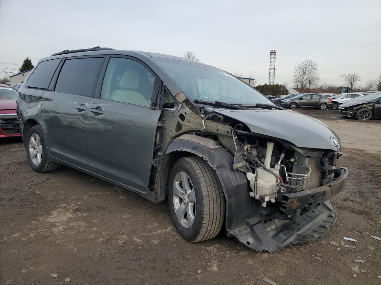2011 Toyota Sienna - Image 4