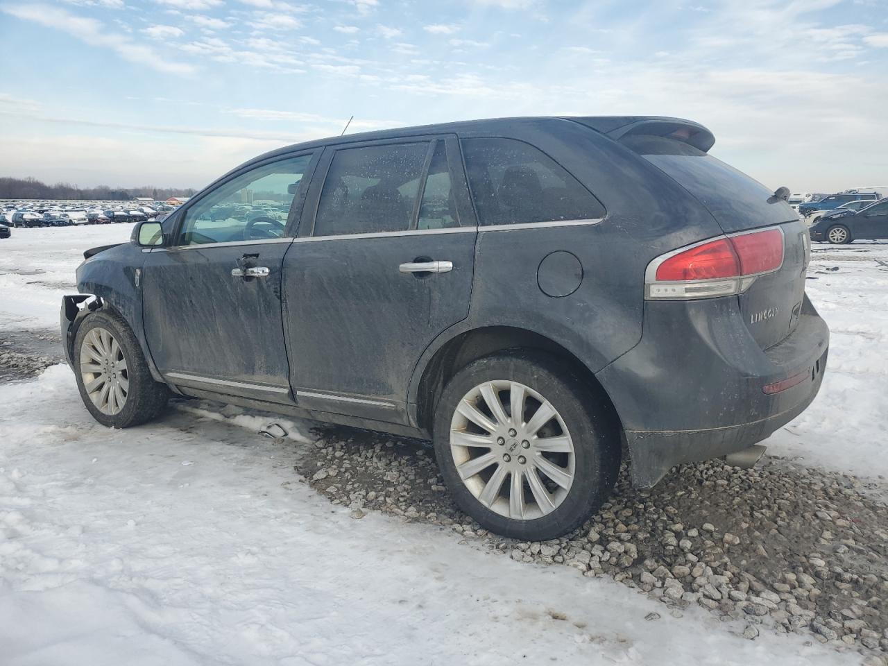 2014 Lincoln MKX - Image 2