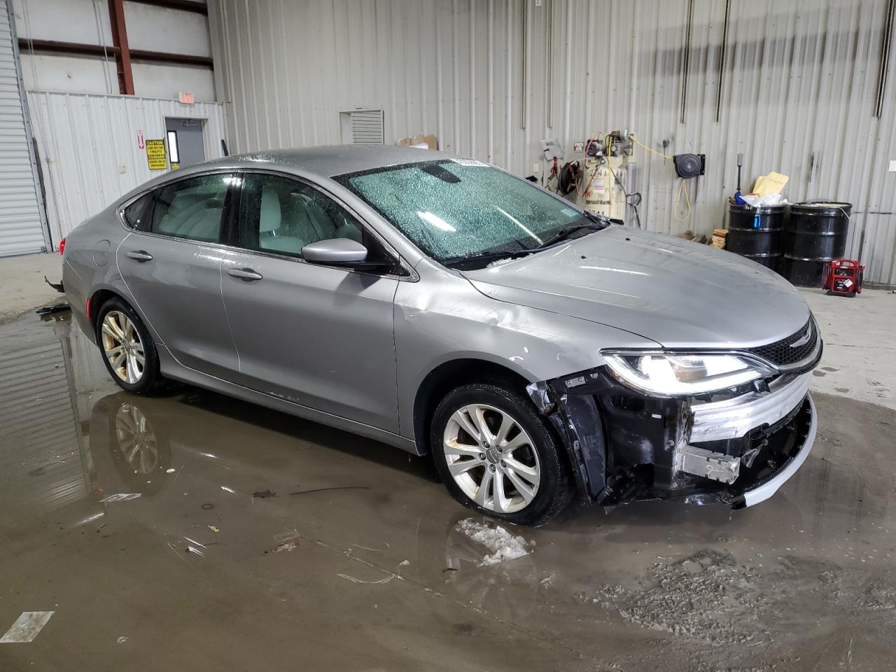 2016 Chrysler 200 - Image 4