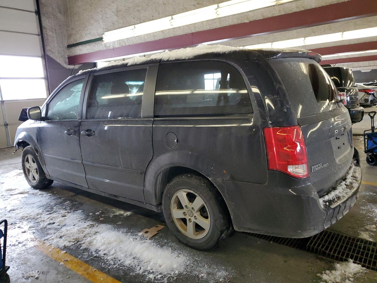 2011 Dodge Caravan - Image 2