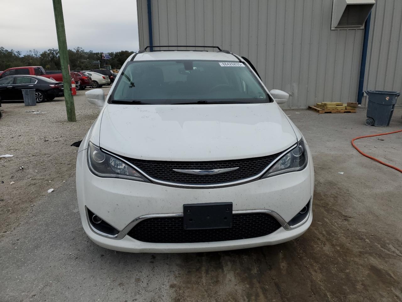2017 Chrysler Pacifica - Image 5
