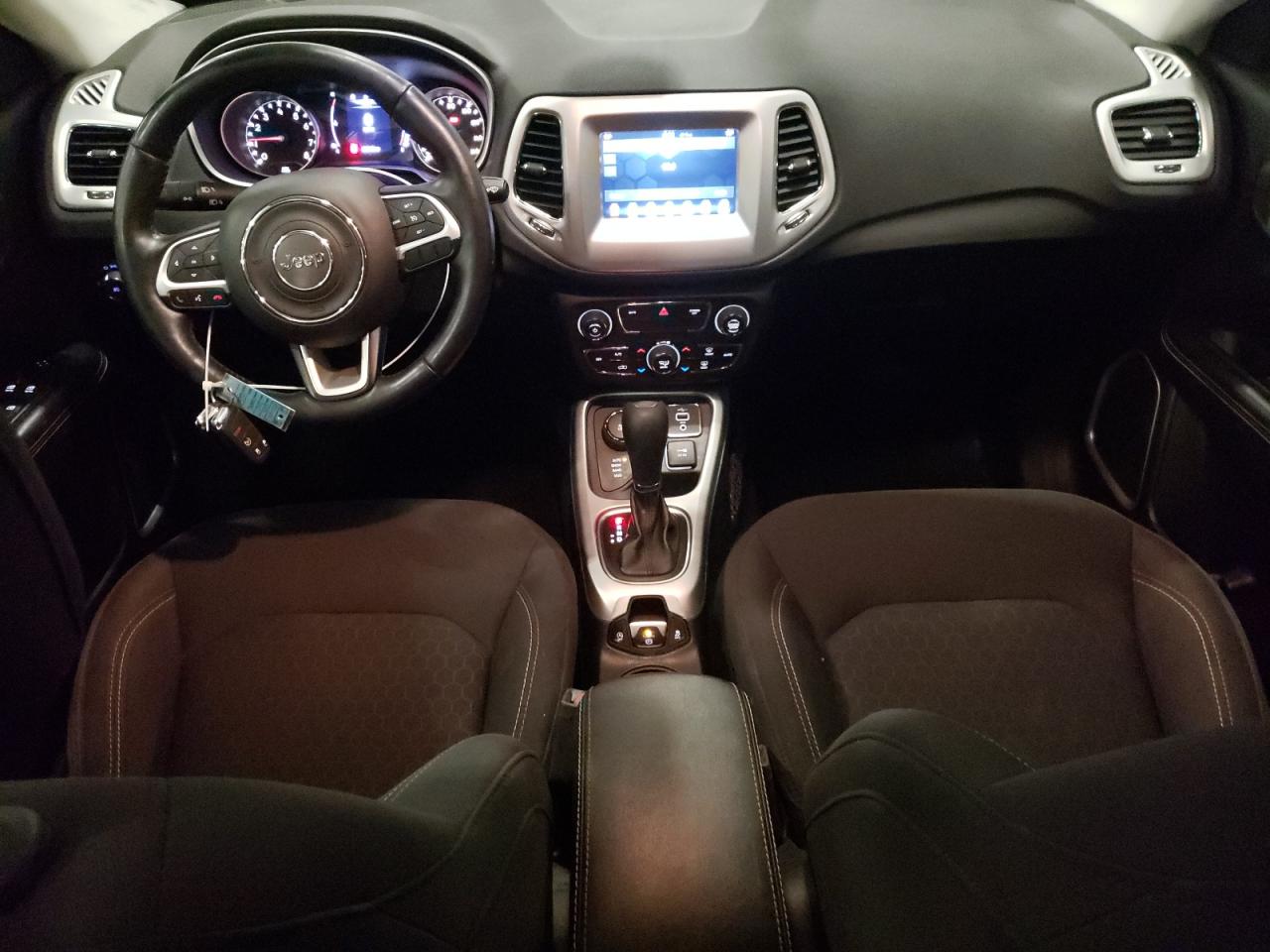 2019 Jeep Compass - Image 8