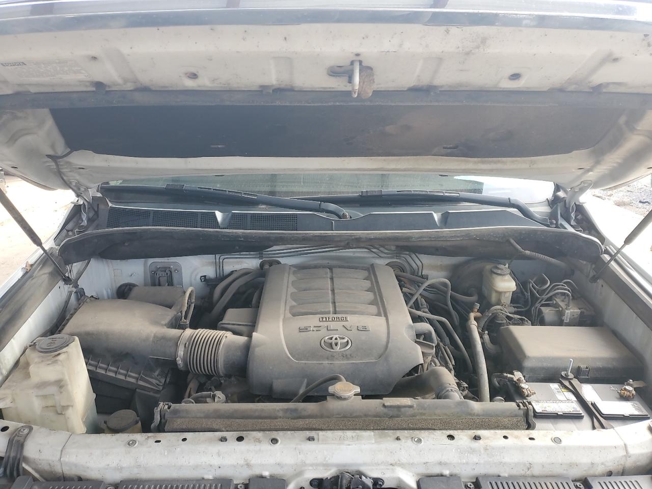 2015 Toyota Tundra - Image 11