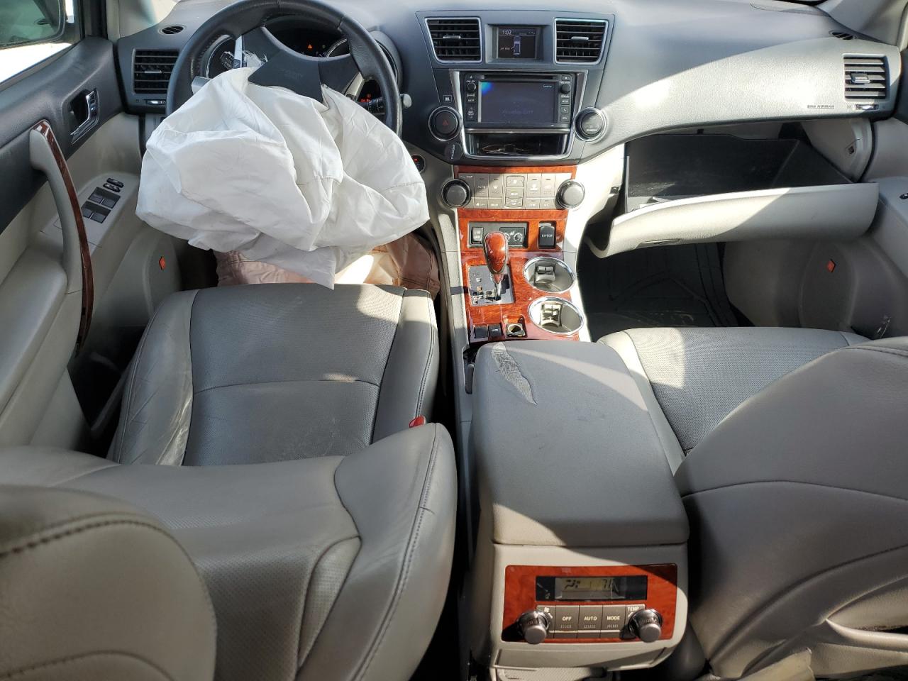 2013 Toyota Highlander - Image 8