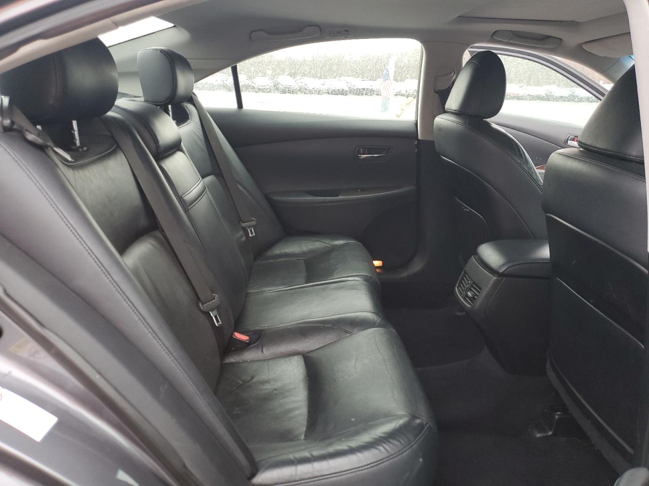 2012 Lexus ES - Image 10