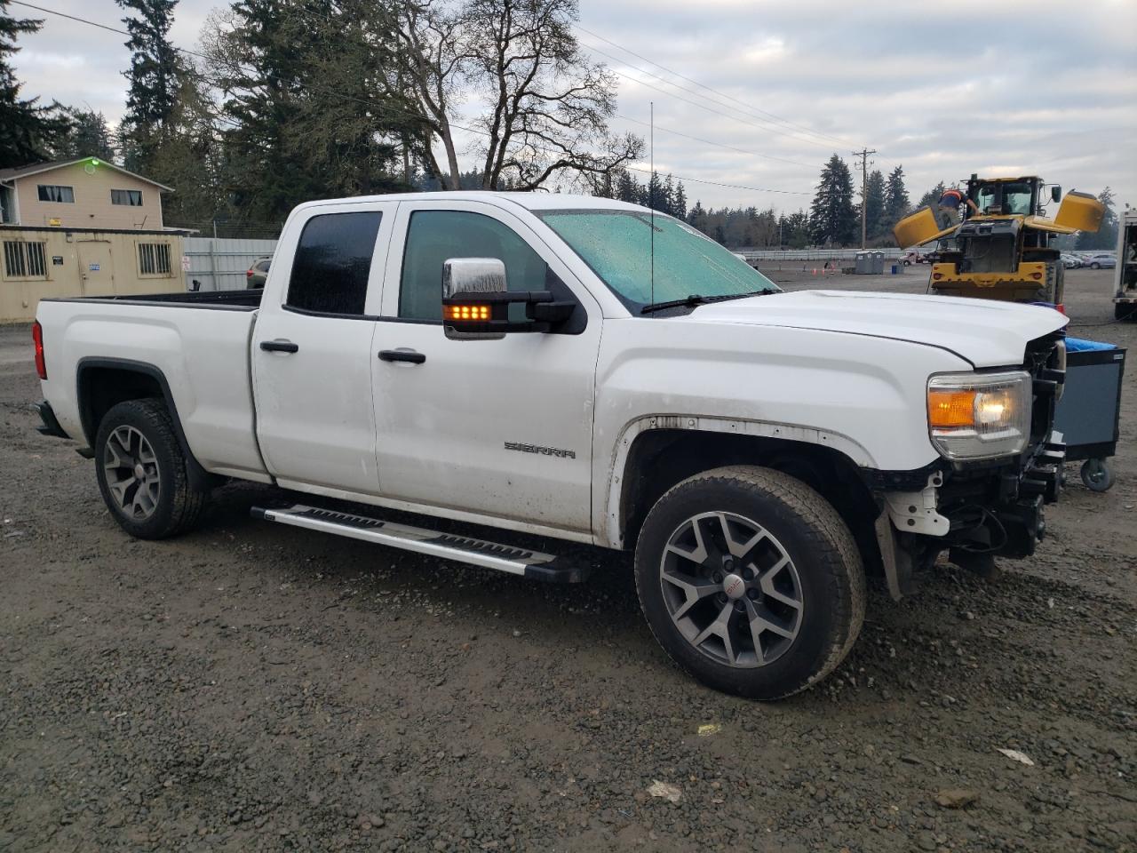 2014 GMC Sierra - Image 4
