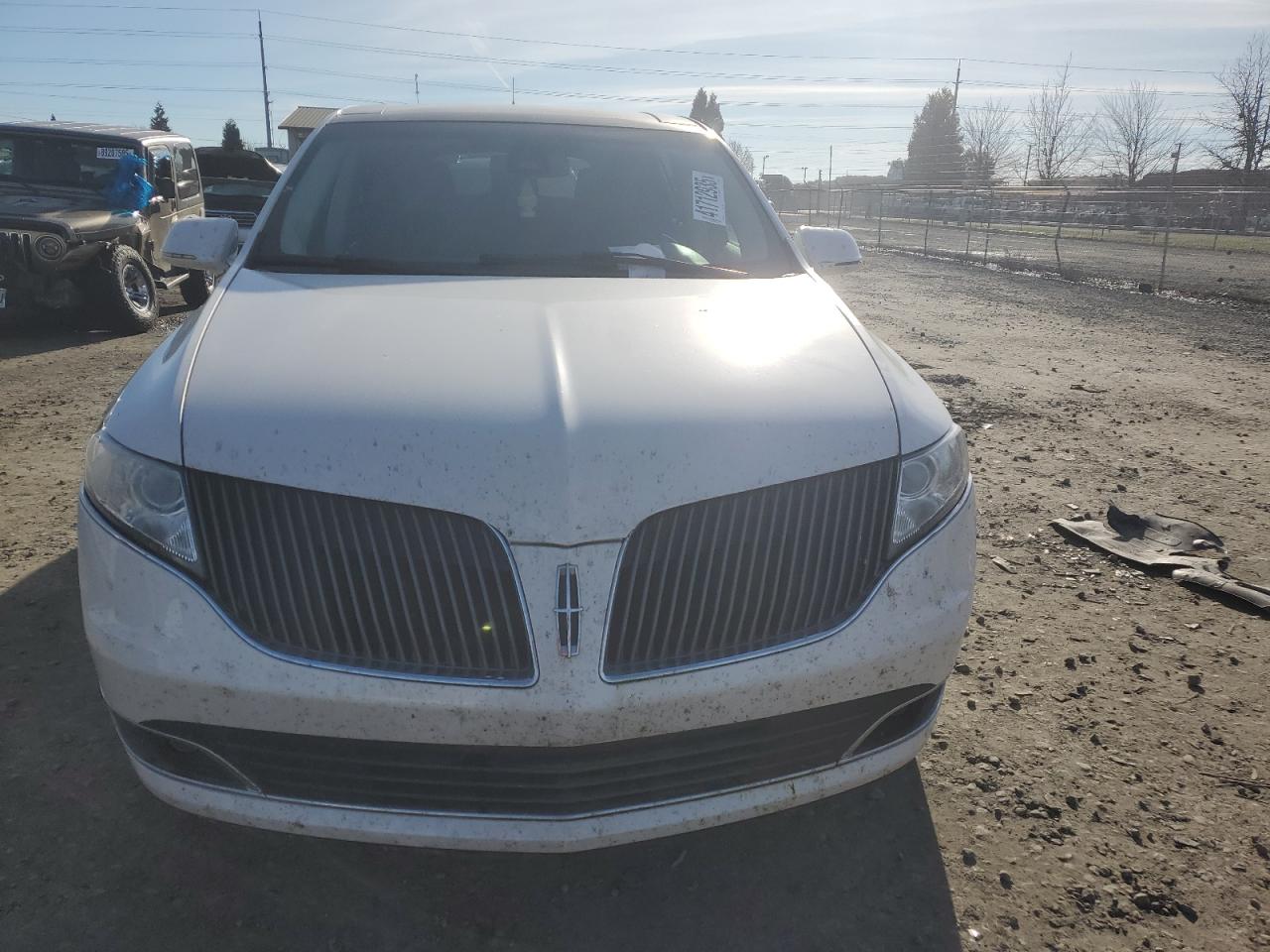 VIN 2LMHJ5AT8EBL56370 2014 LINCOLN MKT no.5