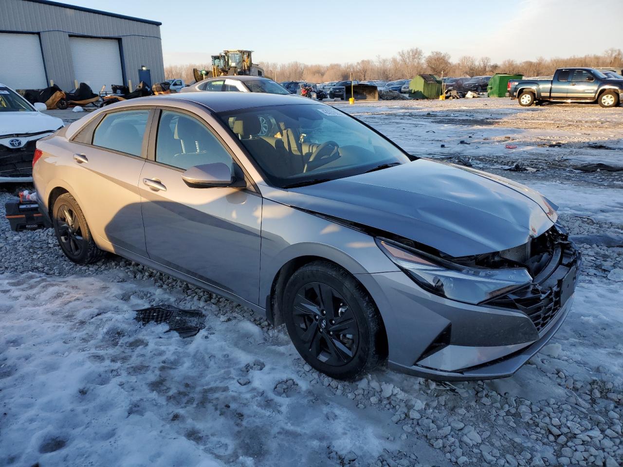 2023 Hyundai Elantra - Image 4