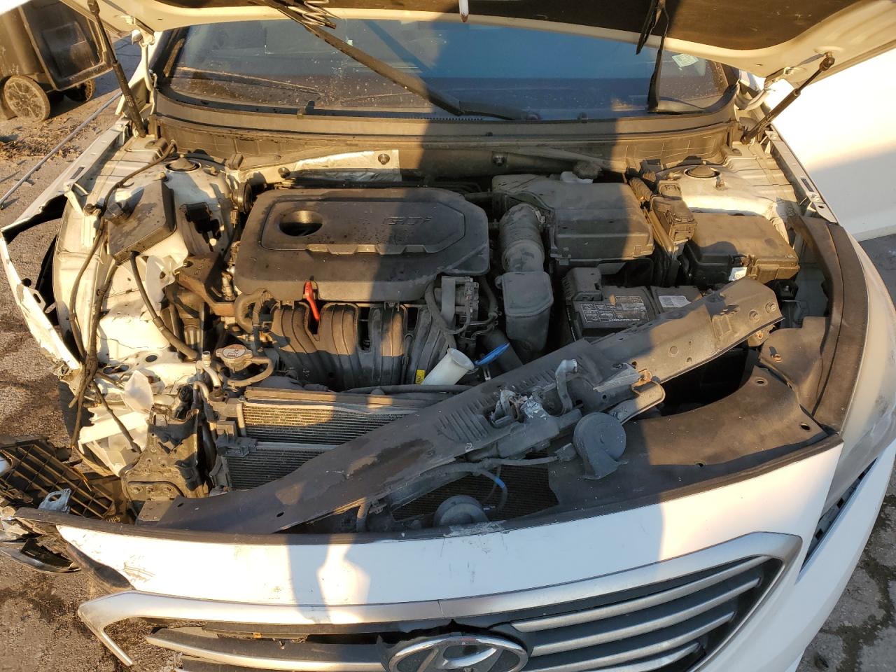 2015 Hyundai Sonata - Image 13