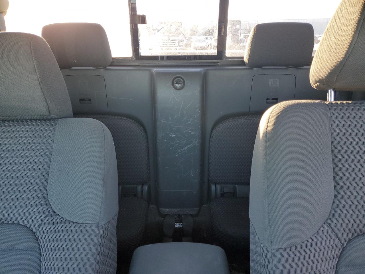 2017 Nissan Navara (Frontier) - Image 10