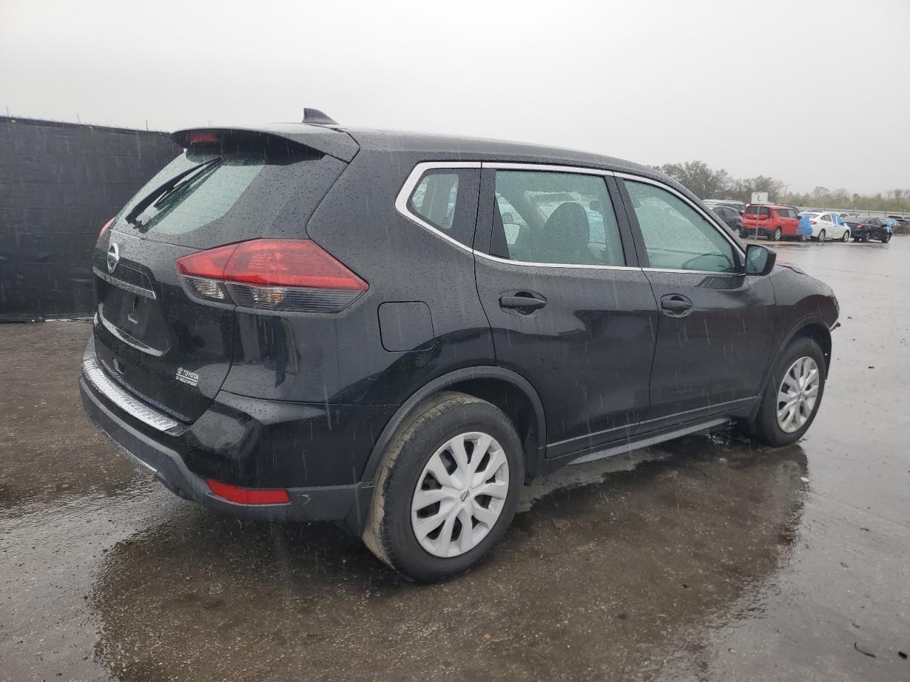 2020 Nissan Rogue - Image 3