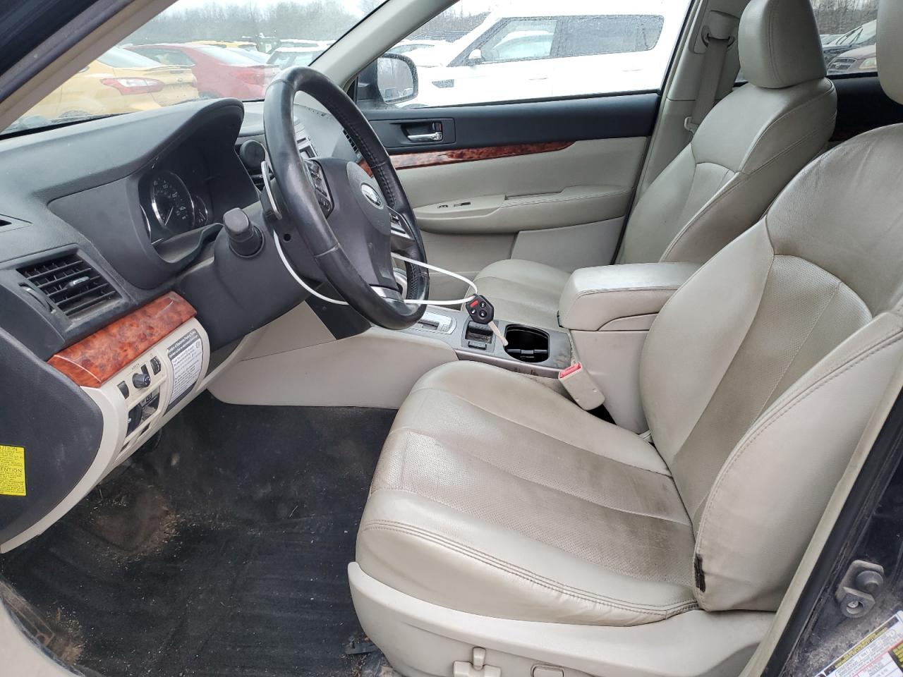 2012 Subaru Outback - Image 7