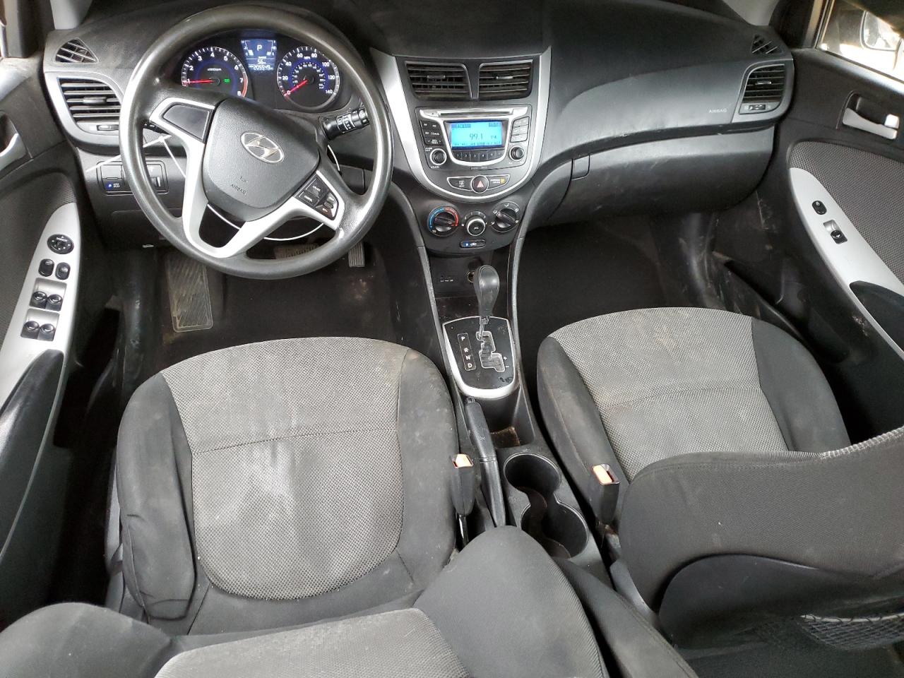 2013 Hyundai Accent - Image 8