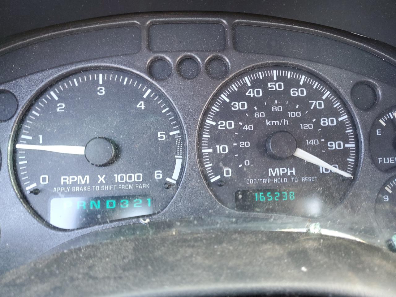 2003 Chevrolet S-10 Pickup - Image 9