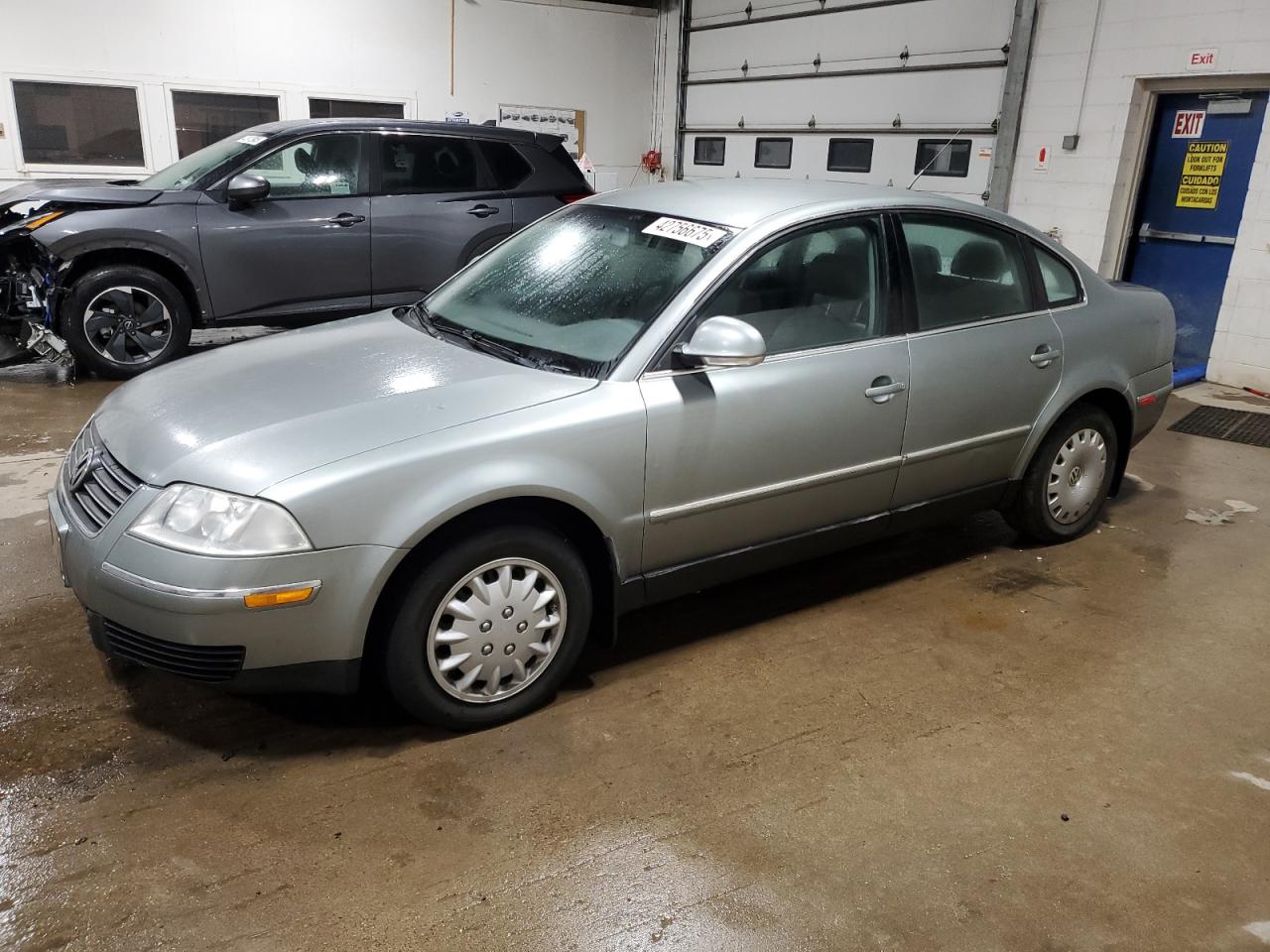 2004 Volkswagen Passat - Image 1