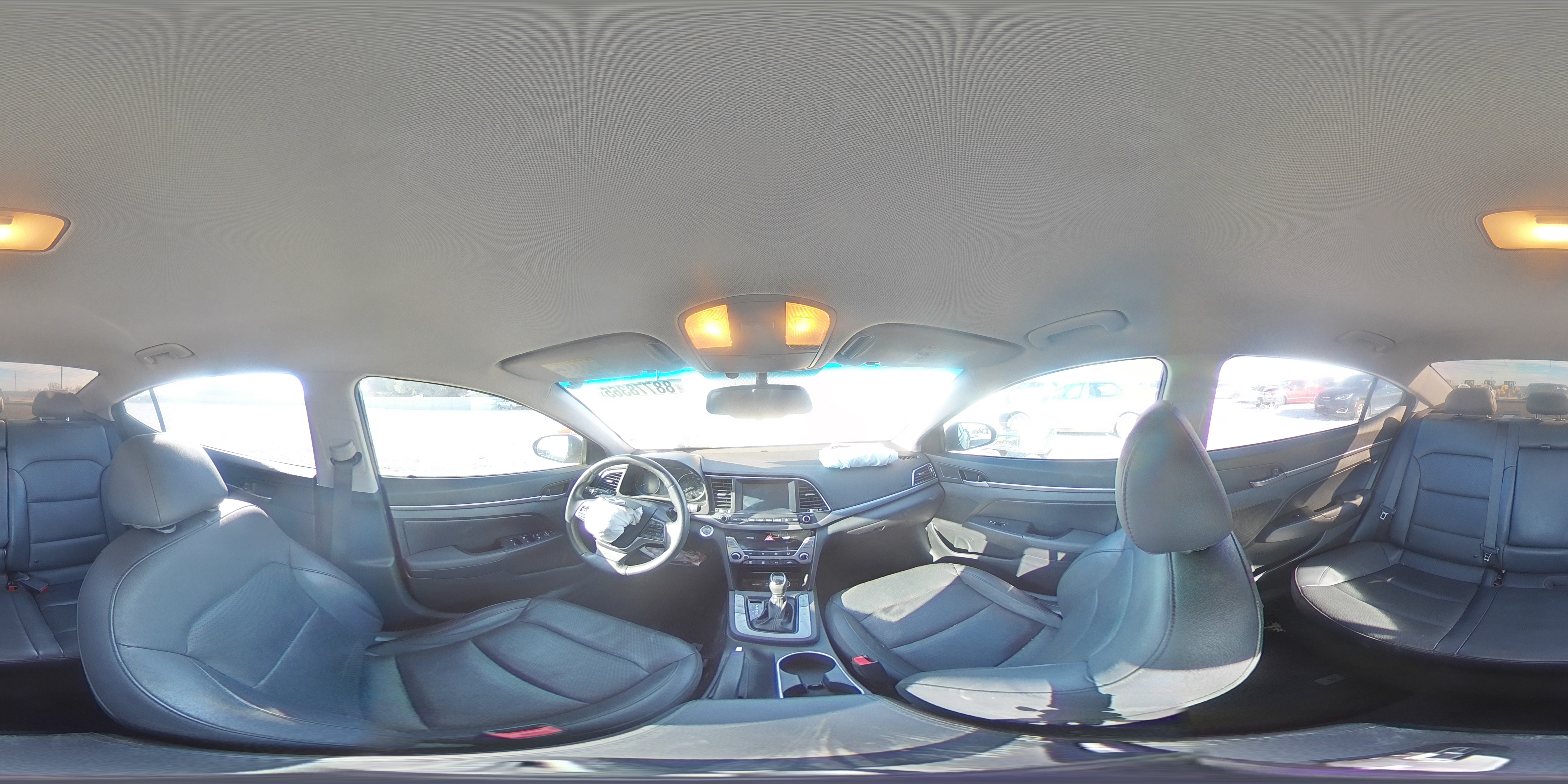 2017 Hyundai Elantra - Image 12