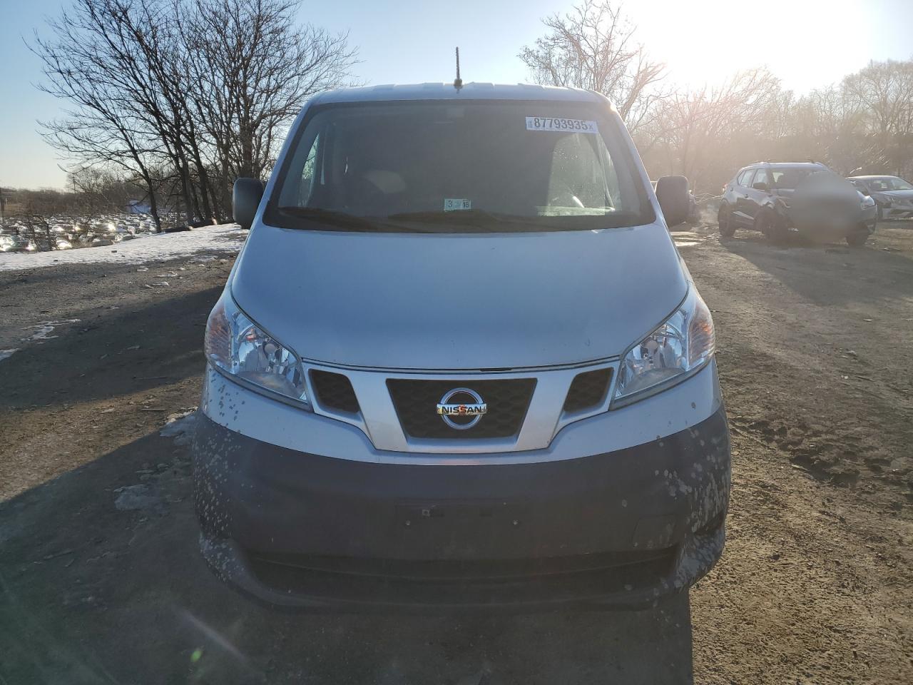 2015 Nissan NV - Image 5