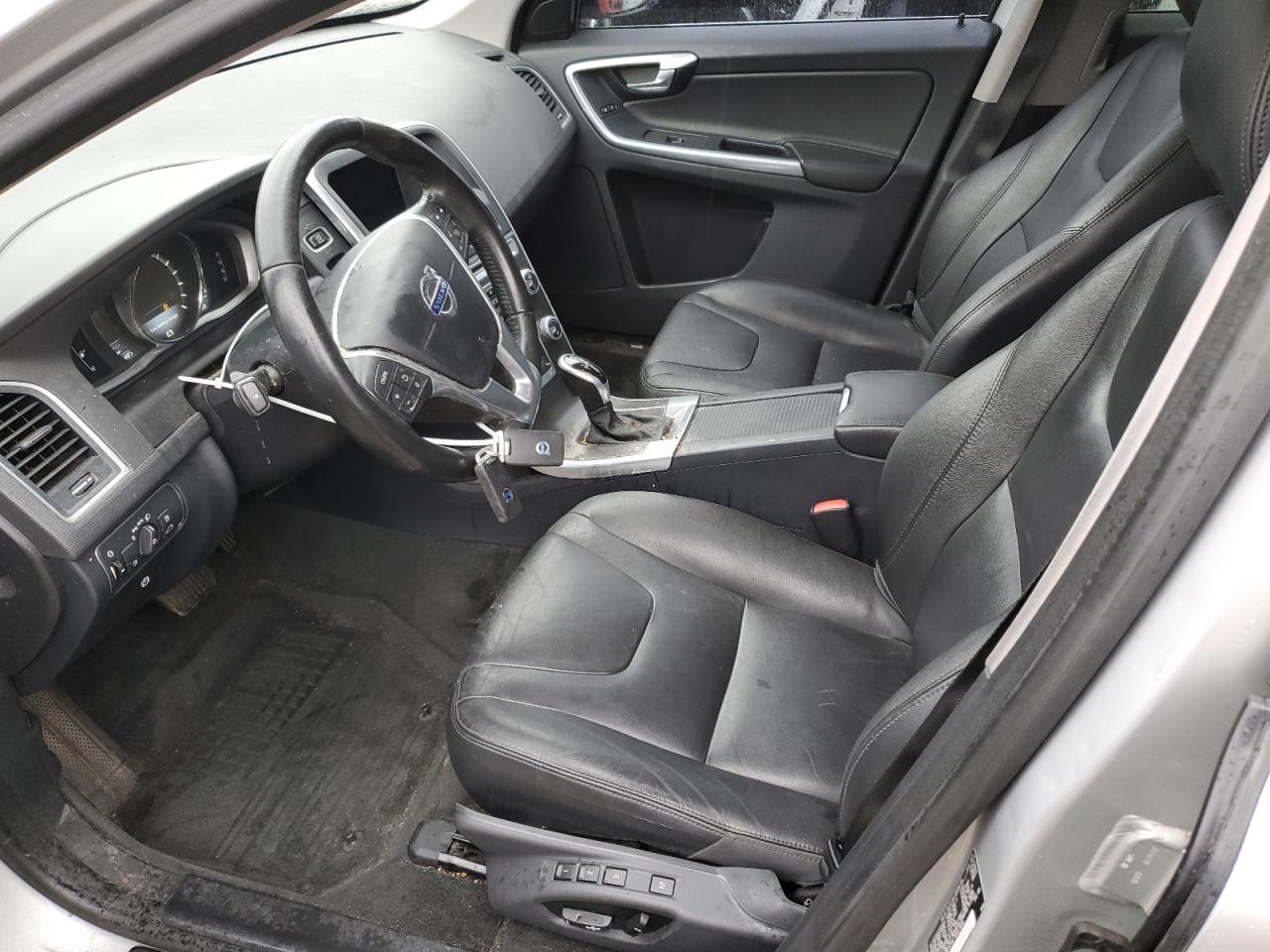 2016 Volvo XC60 - Image 7