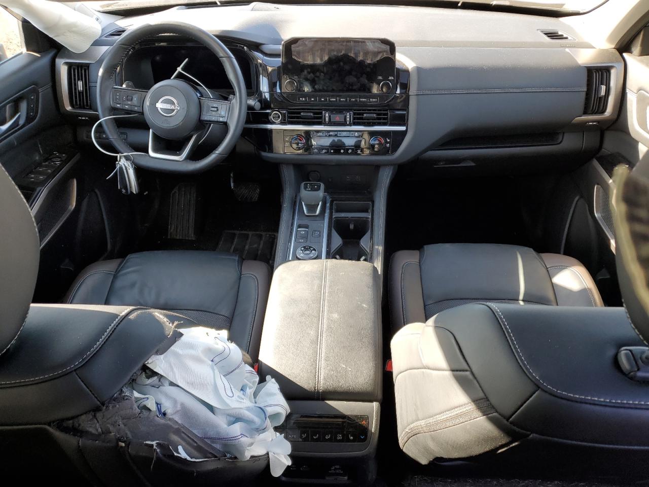 2024 Nissan Pathfinder - Image 8