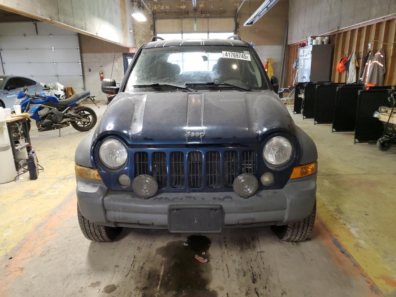 2005 Jeep Liberty (North America) - Image 5