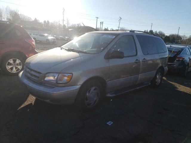 2000 Toyota Sienna Le