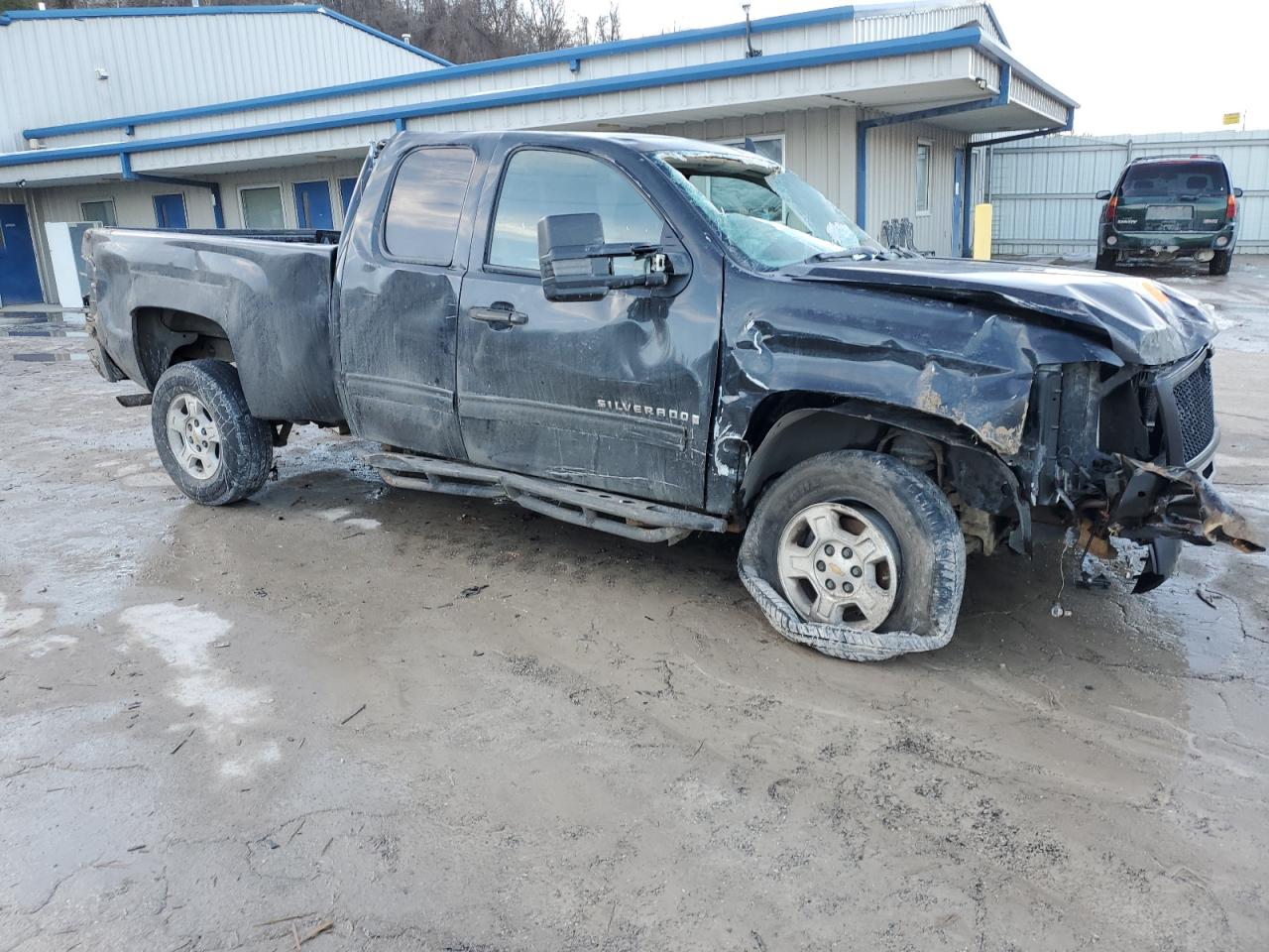 2009 Chevrolet Silverado - Image 4