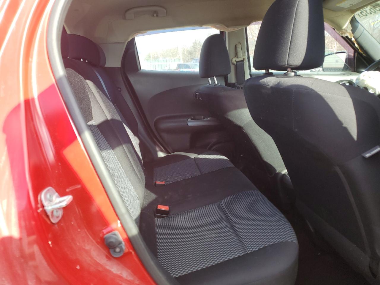 2015 Nissan Juke - Image 11