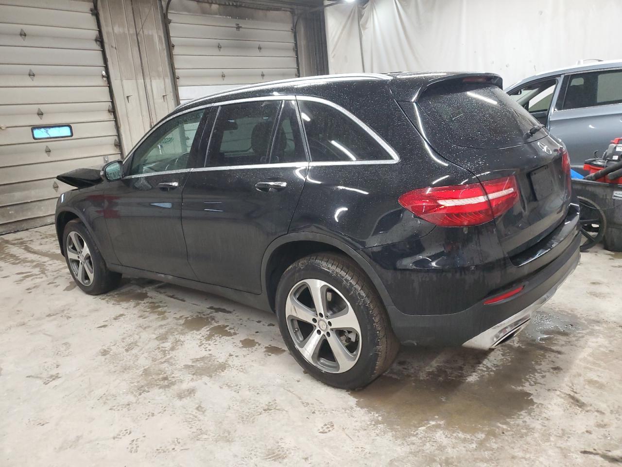 2017 Mercedes-Benz GLC - Image 2