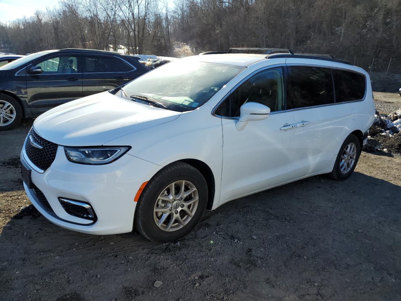 2022 Chrysler Pacifica - Image 1