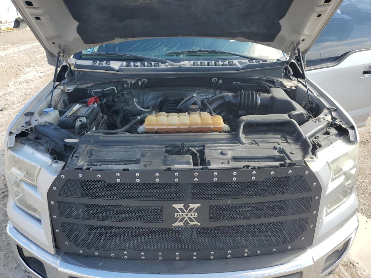 2016 Ford F-150 - Image 12